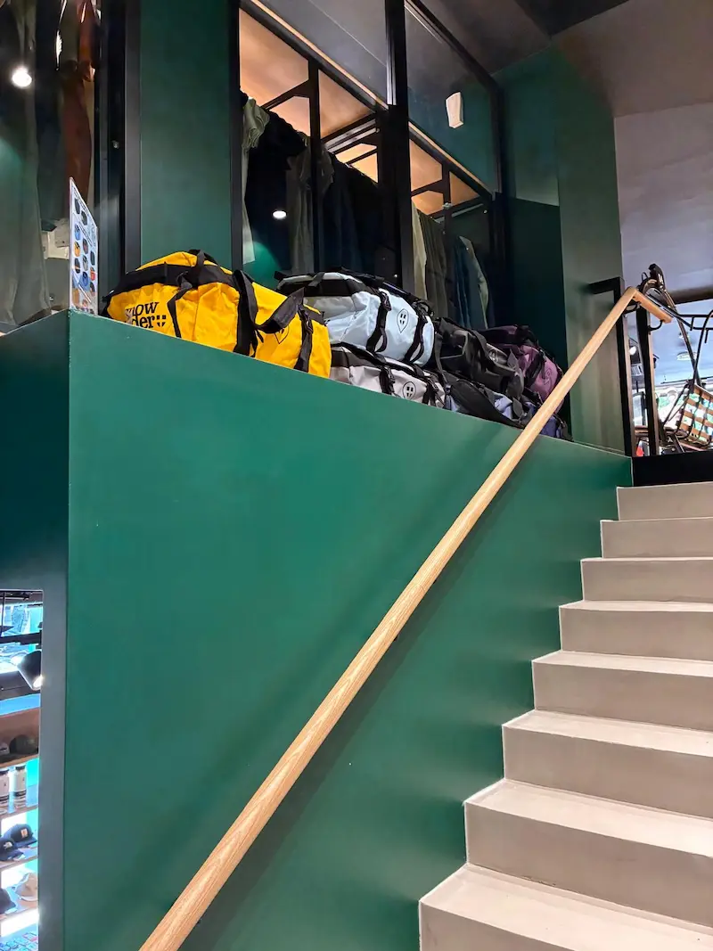 Escalier Snowleader Paris un projet réalisé par l'Agence Céleste Annecy