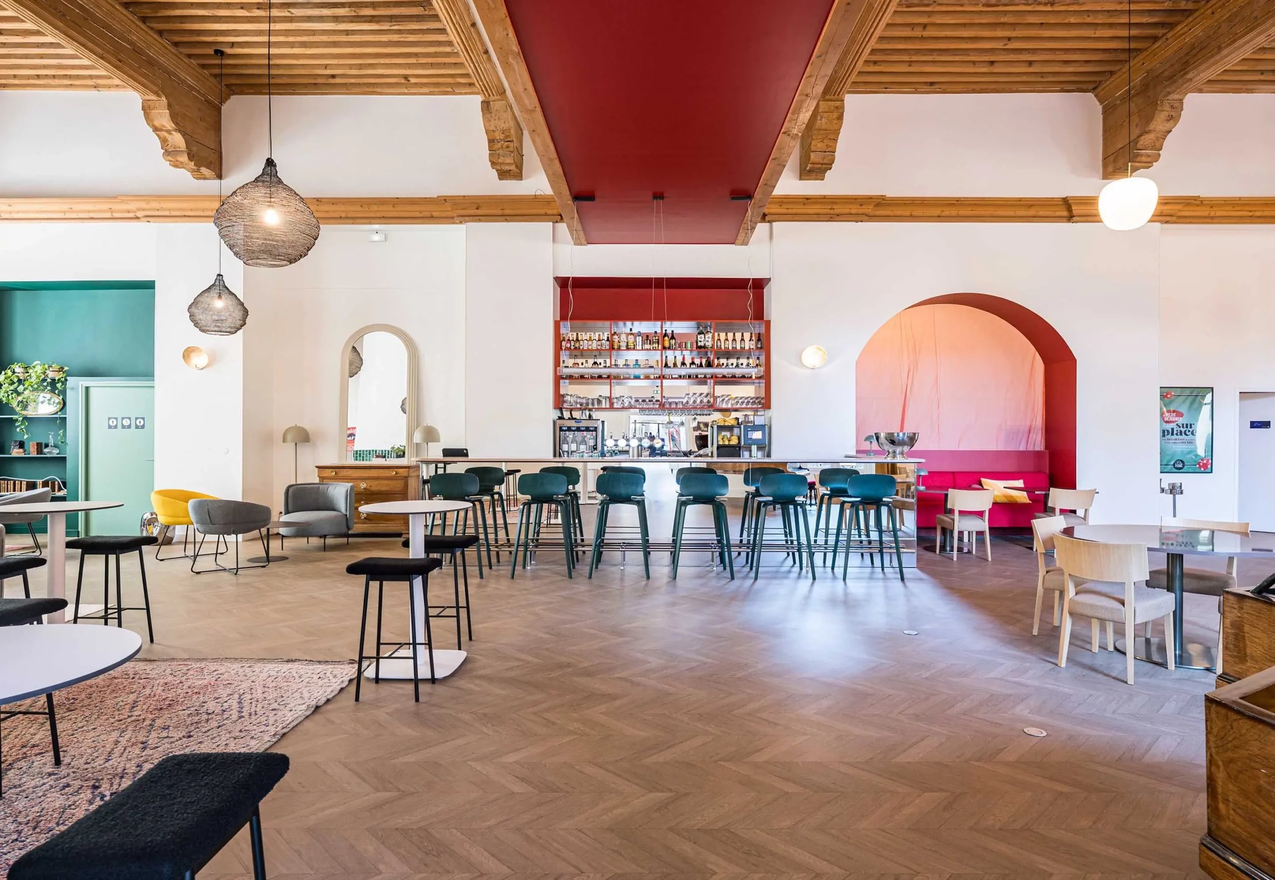 home-brides-les-bains_4858_bar_1.829cb295-58762