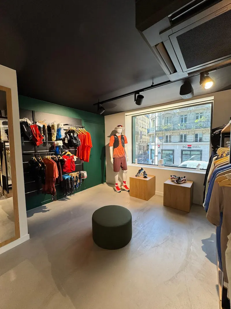 scénographie commercial pour Snowleader Paris réalisée par l'Agence Céleste